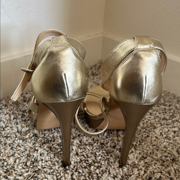 Nine West Metallic Gold Heels - Picture 13 of 17